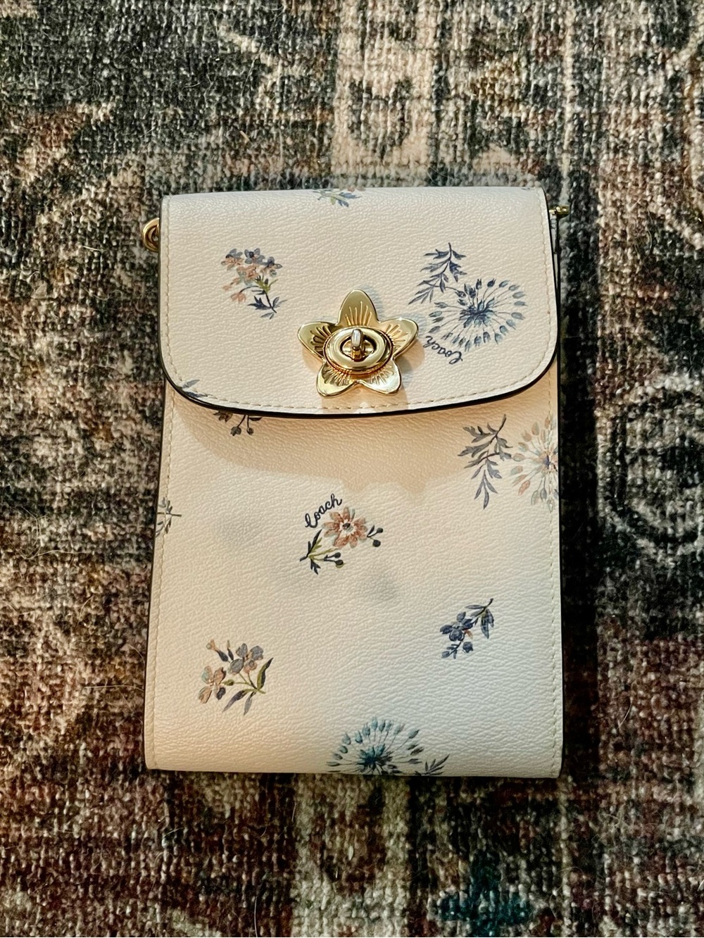 Rachel phone crossbody in dandelion print